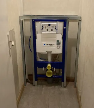 Comparaison technique entre bâti autoportant et bâti en applique