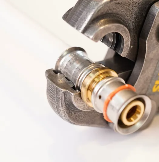 Zoom sertissage multicouche