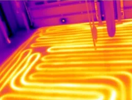 Image thermique montrant des zones froides sur un plancher chauffant